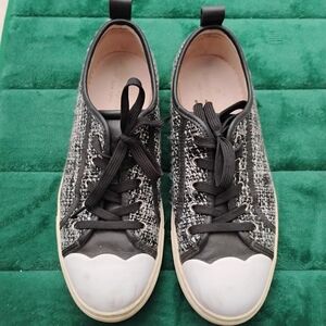 Stylish Black and White Women's Sneakers